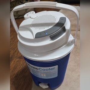 NWT - MusicCooler Portable Bluetooth Speaker Cooler